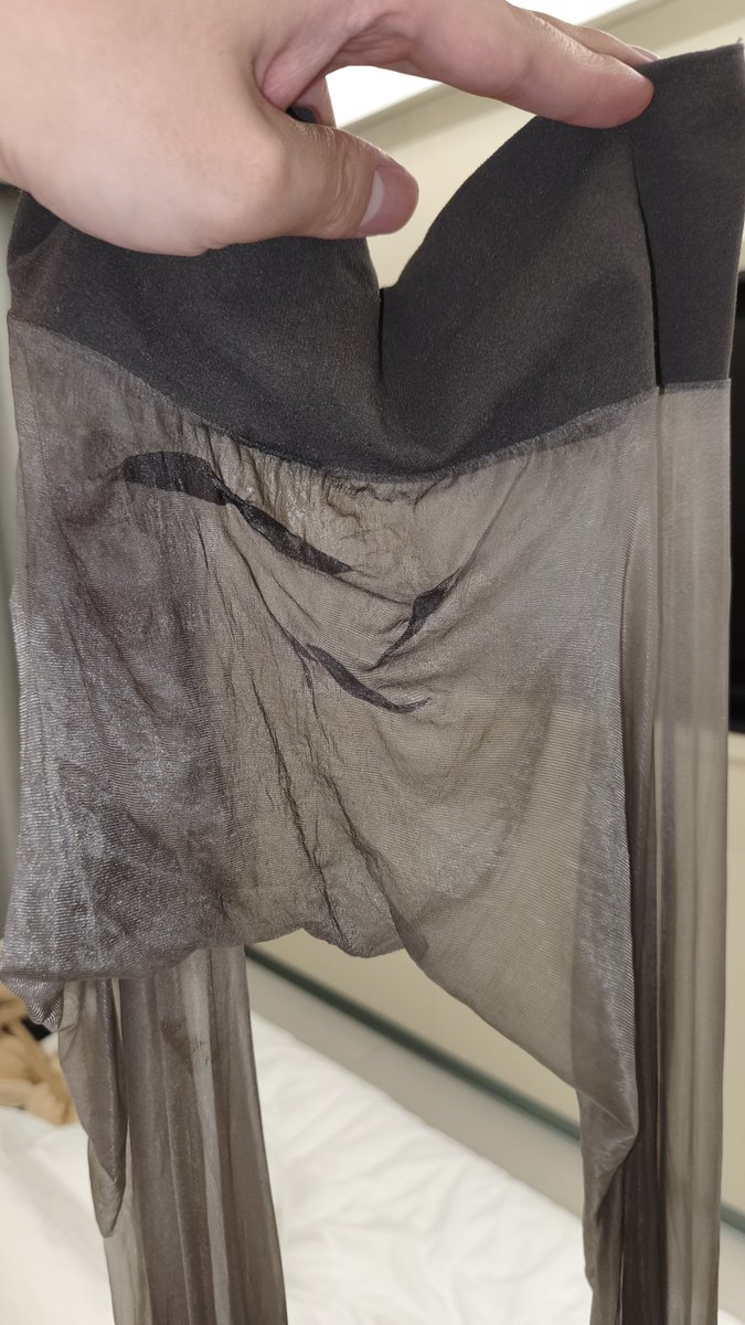 射精视频预告！
#无缝丝袜 #伪娘 #男娘 #pantyhose #cock #油亮丝袜