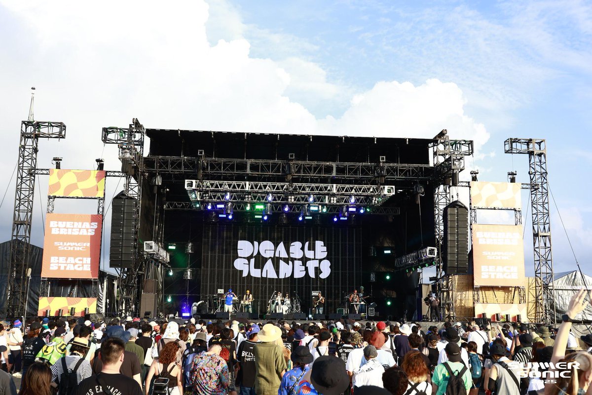 summer_sonic's tweet image. TOKYO DAY1⚡

BEACH STAGE①🏝

#JUJU &amp;amp; #AI
#COMMON
#JIMMYJAMANDTERRYLEWIS
#DIGABLEPLANETS

公式サイトのPHOTO GALLERYで公開中💁
summersonic.com/2025live/tokyo…

#サマソニ #summersonic