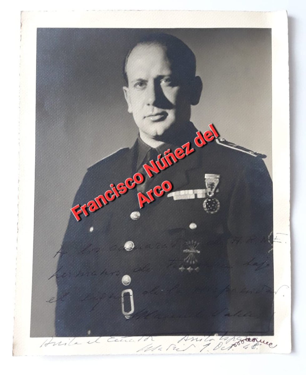 FALTÓ EL MÁS IMPORTANTE, Acción Revolucionaria Nacionalista Ecuatoriana - ARNE, el movimiento que mayor poder político alcanzó bajo los mismos principios además de la Falange Española. 

«A los camaradas de A. R. N. E.
hermanos de trinchera bajo
el signo de la Hispanidad.

Manuel