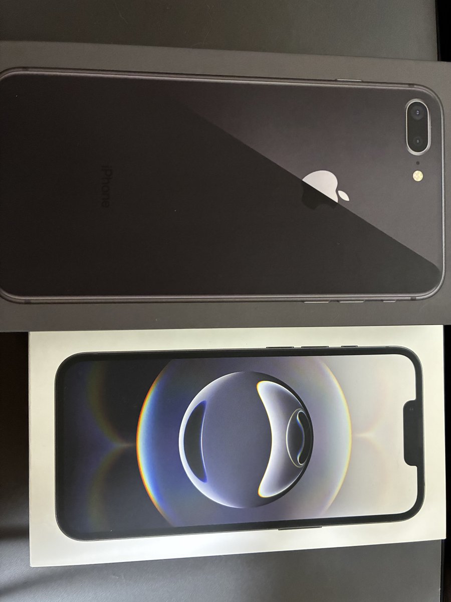 hakuanhakuan's tweet photo. ありがとうiPhone8プラス
よろしくねiPhone16e https://t.co/NZBh6SkcfE