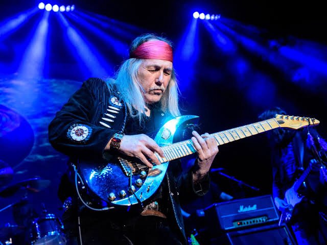 buzz_kunst's tweet photo. #NowPlaying 【No. 567】
Electric Sun (Uli John Roth) - Fire Wind
(From 2nd Album "Fire Wind", 1981)
#HardRock
#ElectricSun
#UliJonRoth
https://t.co/dasXoaCxNt @YouTubeより https://t.co/0RKumxdZam