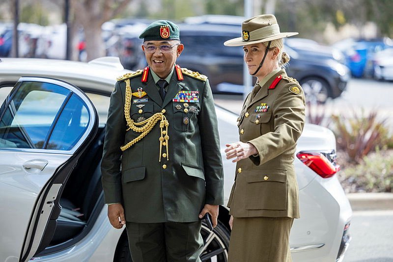 ADC_Australia's tweet image. Last week, the Australian Defence College &amp;amp; @puspahanas signed an MoU to boost strategic studies &amp;amp; defence education exchanges. Strengthening ties, sharing knowledge, and developing our future leaders. 🇦🇺 🤝 🇲🇾 #ForTheFutureWeLearn @ADFinMalaysia