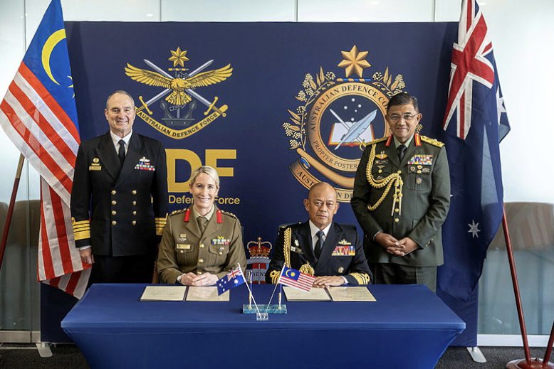ADC_Australia's tweet image. Last week, the Australian Defence College &amp;amp; @puspahanas signed an MoU to boost strategic studies &amp;amp; defence education exchanges. Strengthening ties, sharing knowledge, and developing our future leaders. 🇦🇺 🤝 🇲🇾 #ForTheFutureWeLearn @ADFinMalaysia
