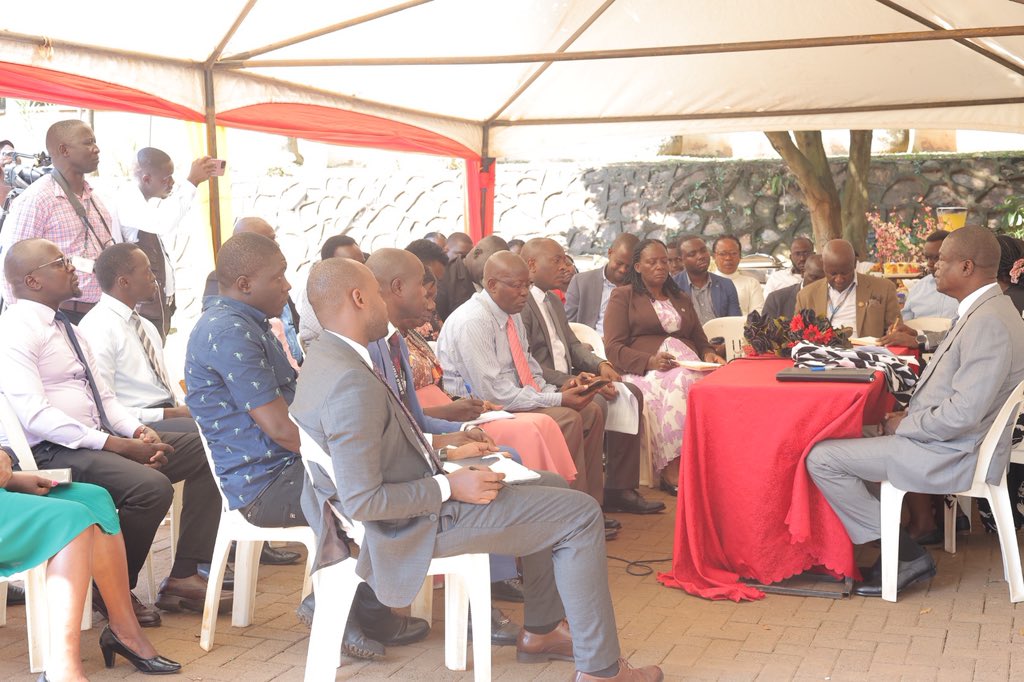 Ministry of Lands,Housing and Urban Development tweet media