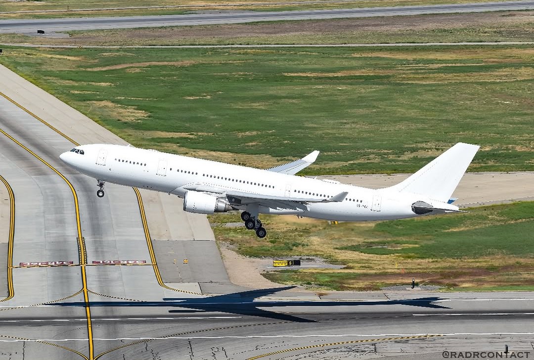 hifly_airline's tweet photo. Flying across continents, connecting the world one flight at a time. 🌍
#HiFly #AllOverTheWorld #A330 #AirbusA330 #A330200 #CSTCE #AroundTheWorld #SaltLakeCityInternationalAirport #SaltLakeCity #Utah #USA #Aviator #Aircraft #Avgeeks #PlanesDaily #AviationGeek
📸 Patrick "PD" https://t.co/5ybeUTed0v