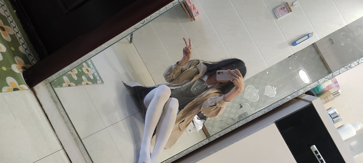 Zhui_M's tweet photo. 试试白丝。以后试试cos #4i #男娘 #CDM   #伪娘 #陪玩 https://t.co/kv4qDlbbKS