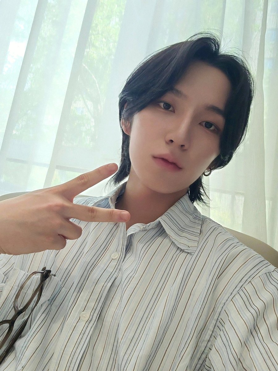 NOMAD_is_here's tweet photo. [#리버]
날씨가 좋네 ✌️

#NOMAD #노매드 
#RIVR #리버 https://t.co/Tp6i7F59gk