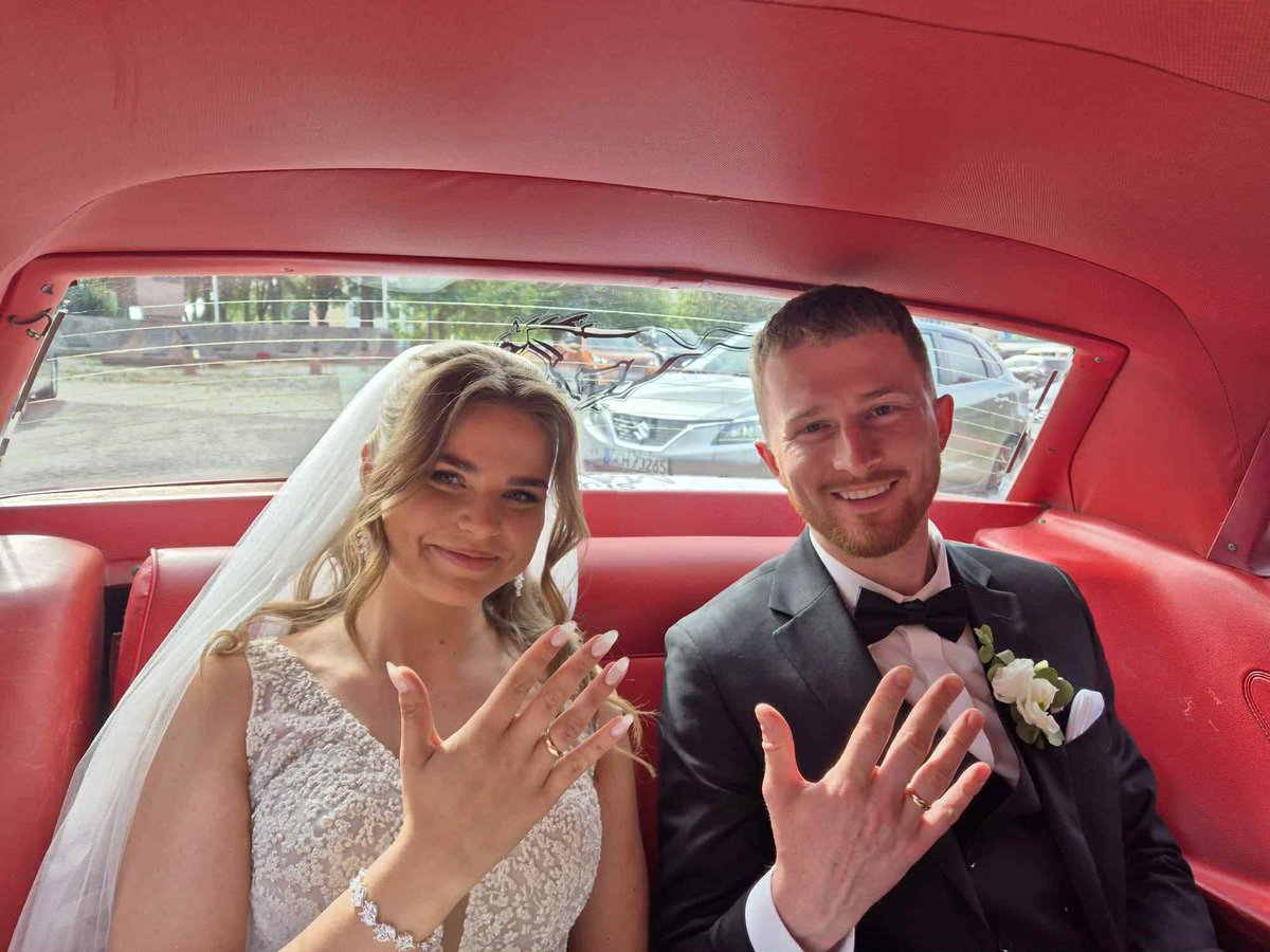 Kolejna piękna i Młoda Para 🤵‍♂️👰‍♀️
Marta &amp; Mateusz ❤️ o wielkim i wrażliwym sercu ,którzy podarowali nam swoje prezenty naszym maluszkom 👣 💝 😍 
Dziękujemy Wam za Waszą troskę i pomoc na rzecz naszej Fundacji, że staracie się być blisko i pomagać tym, którym tak trudno prosić o