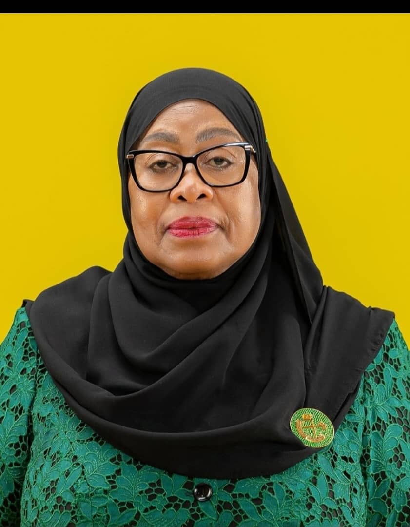 PICHA RASMI YA KAMPENI YA MGOMBEA URAIS KUPITIA CHAMA CHA MAPINDUZI ,DKT SAMIA SULUHU HASSAN 

KAZI NA UTU TUNASONGA MBELE 
OKTOBA TUNATIKI ✅