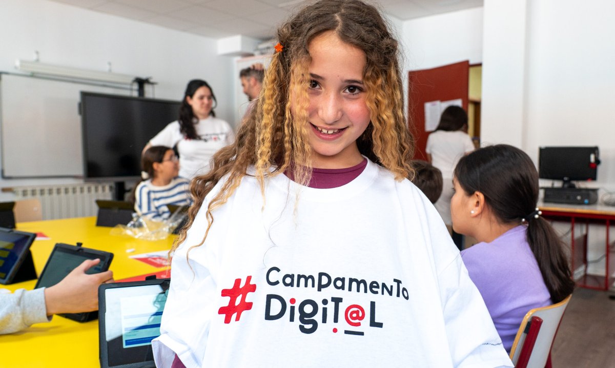 VLCIEcosystem's tweet image. ÚLTIMA SEMANA | Si quieres que tus peques y adolescentes aprendan a proteger su identidad online, detectar noticias falsas y dar sus primeros pasos en #programación, #IA y ciberseguridad apúntales al #campamentodigital. Comienza el lunes en #LasNaves.
👇
valenciainnovationcapital.com/program/campam…