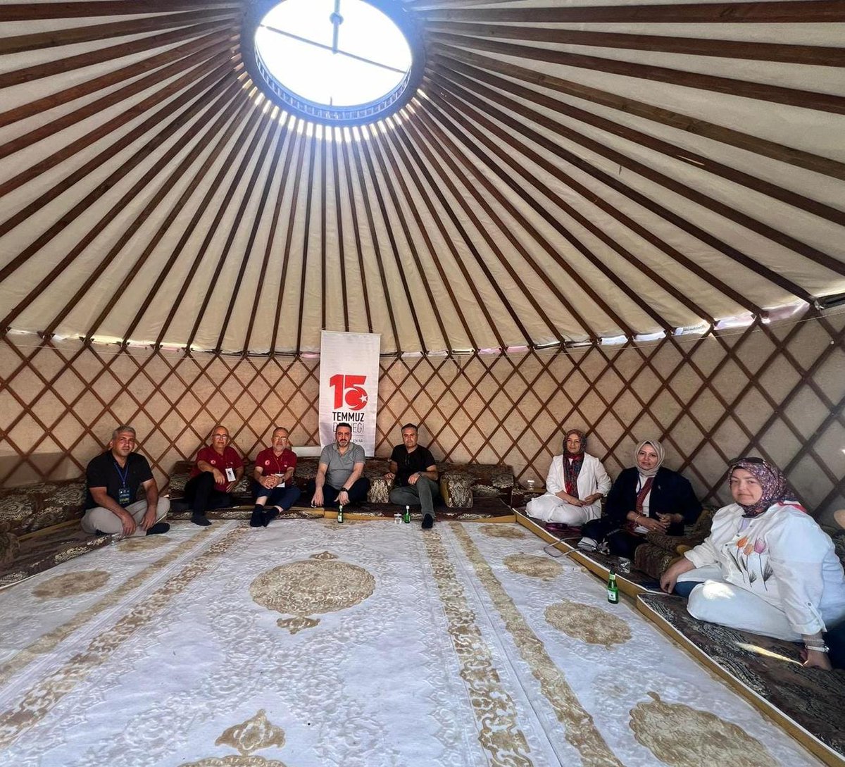 1071’in Ruhu Millet Bahçesinde 🇹🇷

📍Ahlat-Bitlis

Genel Müdürümüz Sayın Muharrem Kurt, Malazgirt Zaferi’nin 954. yıl dönümü etkinlikleri kapsamında, Bitlis Ahlat’ta düzenlenen törenlere katılarak, kurulan otağımızda aziz şehitlerimizin  kıymetli yakınları ve kahraman gazilerimiz