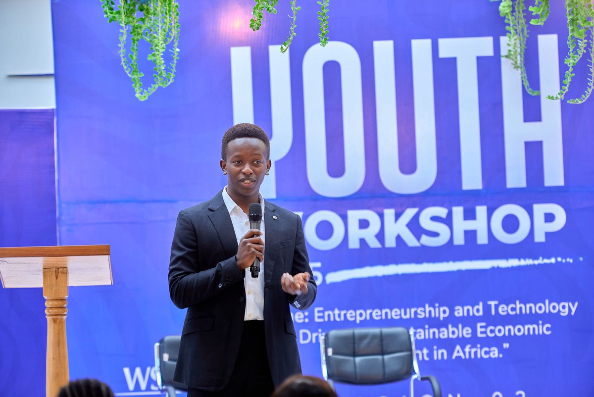 I organized Tanzania Youth Workshop Season 2 and it was a success!!
I’ve always kept an effort to see young Tanzanians empowered, heard, and given the platform they deserve to learn from the experts in different fields. The journey continues… Let’s keep rising together. 🇹🇿💙