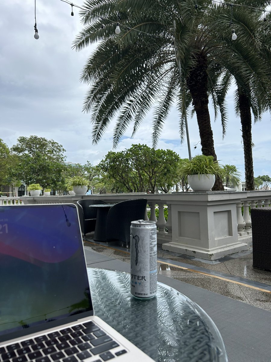 asyncze's tweet image. Today’s office 🏝️
