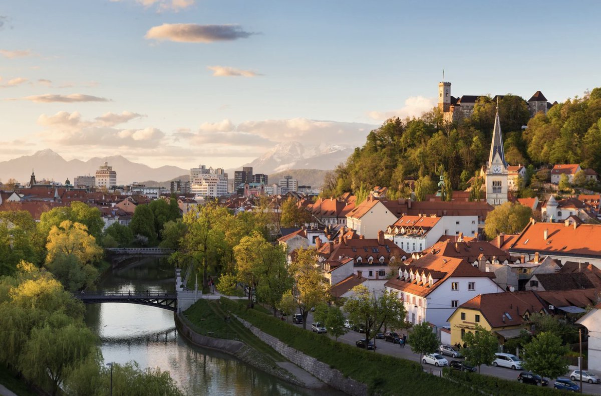 syntaxfest2025's tweet image. 🎉 #StyntaxFest has officially begun!

We’re thrilled to welcome everyone to Ljubljana for inspiring talks, workshops &amp;amp; conversations.

Conference programme: 
syntaxfest.github.io/syntaxfest25/p…

#SyntaxFest2025 #Ljubljana #Conference #linguistics