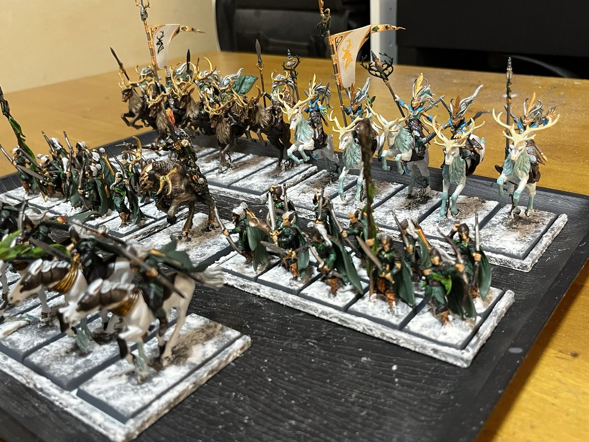 これにて、オールドワールド「ウッドエルフ編」1000pt完成！！
馬　鹿　牛の騎馬編成
自分が好きな雪を散らしたのが、とても良い！！
そして今週初のオールドワールドのゲームめちゃくちゃ楽しみですわ〜
#ウォーハンマー