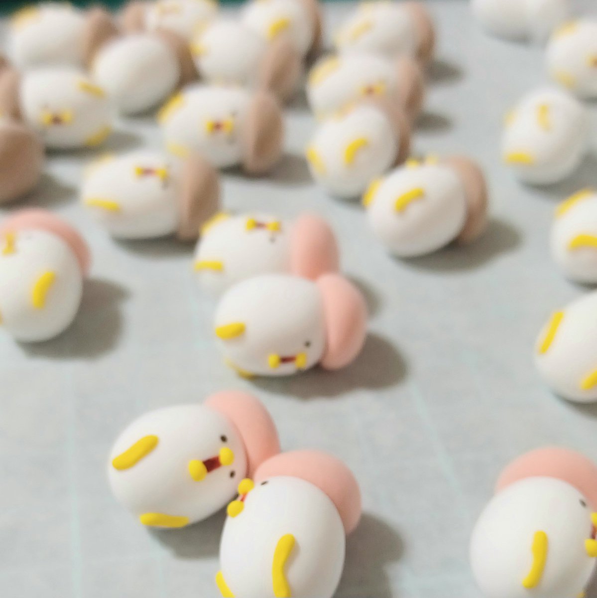 梱包作業でてんやわんやしていますが、
姫路夏祭りの準備もちゃんとしております！！💪🔥

こちらは
イラストレーターume(<a href="/ume42/">ume</a>)ちゃんとのコラボ作品です☺️

#もちもち白いとり　#姫路夏祭り