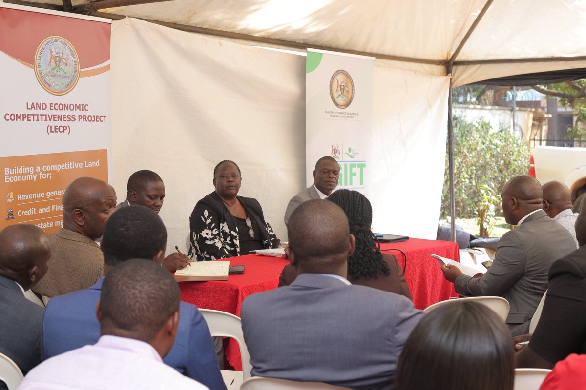1/ Today, the Ministry of Lands, Housing &amp; Urban Development handed over survey equipment, computers &amp; motorcycles to 12 piloting local governments!

PS Dorcas Okalany noted that under the UgIFT Project, the Ministry’s role was to strengthen tenure security for