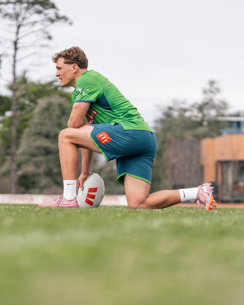 Getting set 😮‍💨

📸: bit.ly/4lLkSIb

#WeAreRaiders