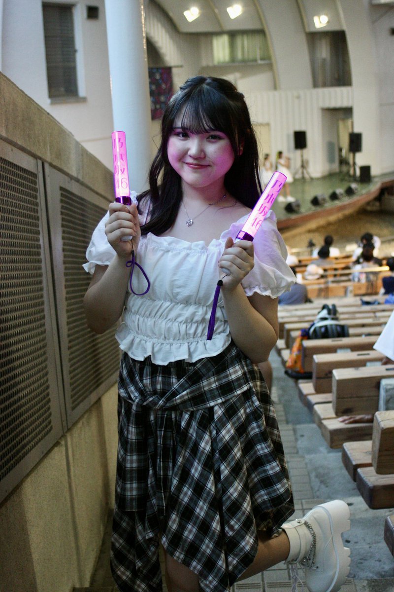 8/24 アイ❤️ゲキ 上野水上音楽堂
2025ラスト野外ライブ
ソロスペ+ダンチャレ(2部) 物販
&amp;ONE ❤️まりんちゃん ①

乃木坂◢ N⁴⁶の2ndシングル「おいでシャンプー」をダンスで披露した、初撮影のまりんちゃん💜❤️
乃木坂らしいコーデに私物の乃木坂ペンラで雰囲気&amp;気分は乃木坂そのもの❣️