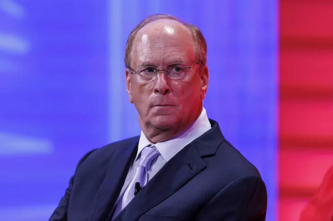 🔴ROVER: "BLACKROCK ACQUISISCE BITCOIN PER $63,4 MILIONI"