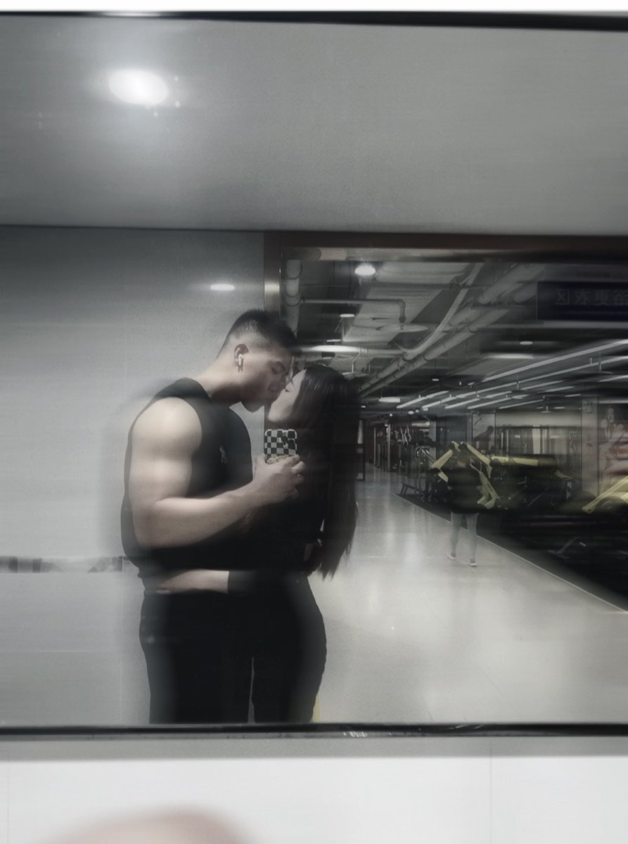 四川字母墙 tweet media