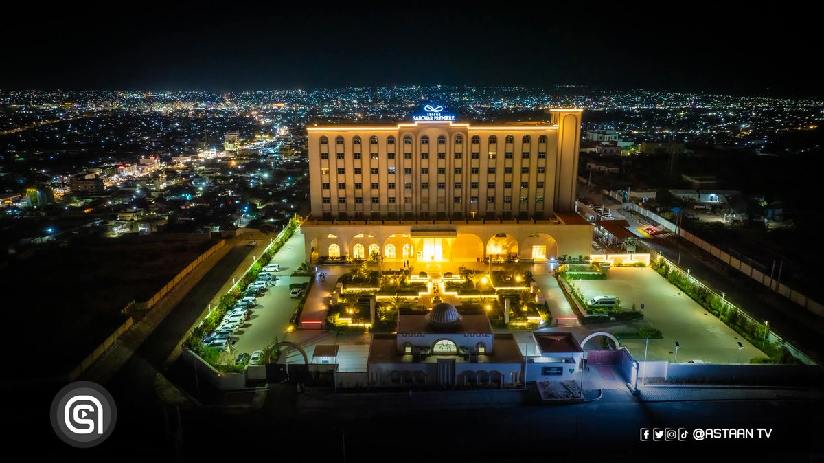 somaliland60's tweet photo. So looks the modern Serene Sarovar Premier 5-Star Hotel in the beautiful capital city of Hargeisa at night.

#Somaliland #Hargeisa https://t.co/kCJdvGJLvE