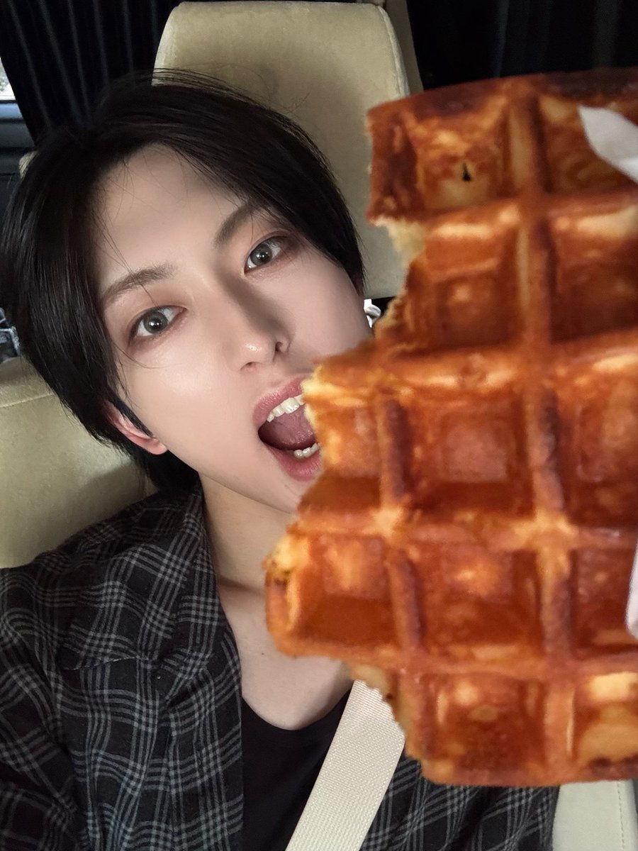 springH08's tweet photo. He always being weird but that why i like him ☺️☺️
.
.
.
#LSD #LUNÉSelcaDay #LUNÉJidoriDay #andTEAM_FUMA #FUMA #MURATAFUMA #후마 #フウマ #andTEAM @andTEAM_members https://t.co/3ukXYGH0Ff