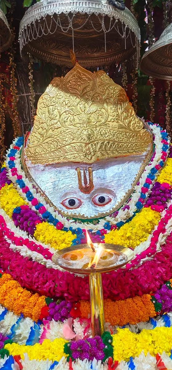 🙏 राजस्थान के सिंहद्वार अलवर में स्थित महाभारत युग के लेटे हुए विश्व प्रसिद्ध प्राचीन मंदिर जन जन के आराध्य पांडुपोल वाले हनुमान जी महाराज के मेले की आप सभी प्रेमियों को हार्दिक बधाई एवं शुभकामनाएं। 
बाबा का आशीर्वाद आप सभी पर बना रहे।
#Hanumanji #alwar #Trending