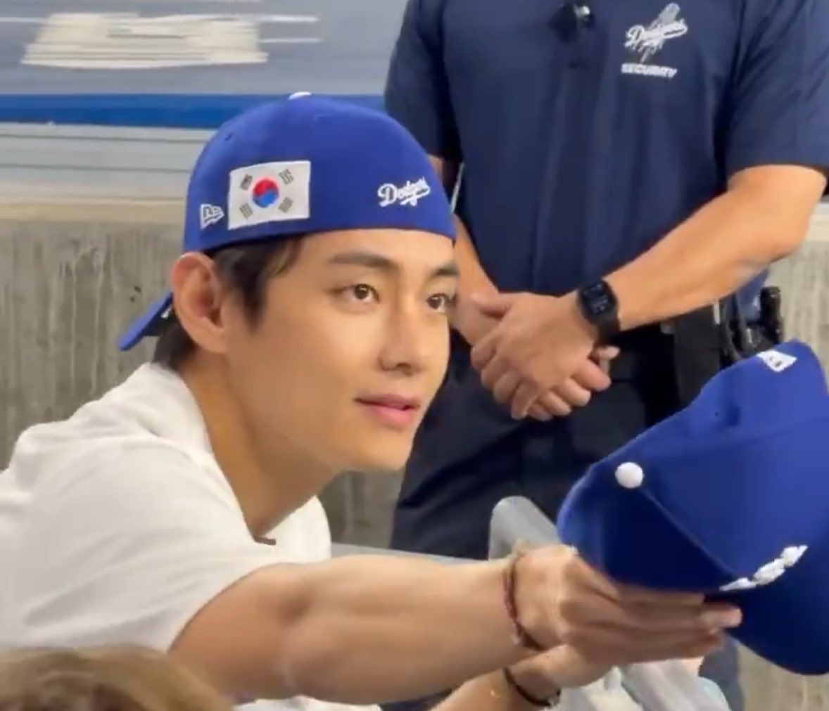 a la mierdaaaaaaaaaaaaa me mira así y me mato no se