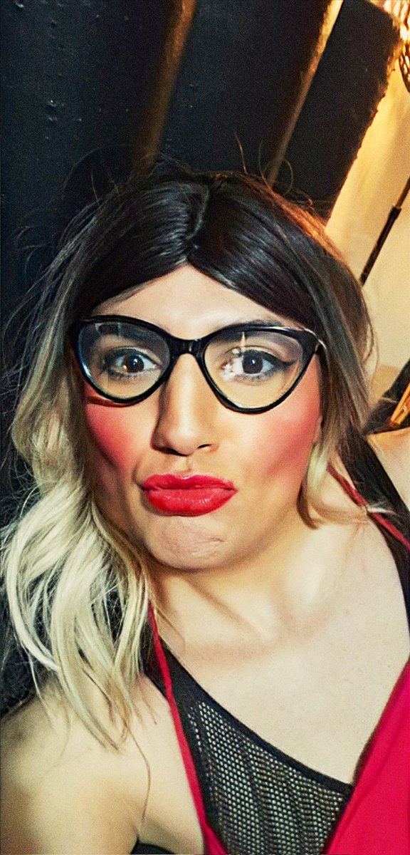 cdselina27's tweet photo. Herkese kocaman kocaman günaydınlarrrr...💋💋💋
@Crossgiyim @Gayilan34 @gelCDbul @TravestiAraBul4 
@LGBT_Turkgay @TurkGayRP @CdAraBul @turkgayforum @loveshemale111 @gaymekan34 @turkgayara1 @Rtgayturk1 @bearabul @Gayturkplatfor @gayclubbtr @penisarabul @TurkEscinsel @foreover30c https://t.co/dNrtm7ZgDJ