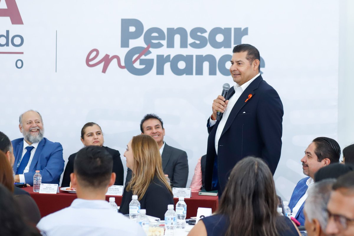 Pepe Tomé (@josetomecabrera) on Twitter photo El gobernador <a href="/armentapuebla_/">Alejandro Armenta</a> se reunió con titulares de las delegaciones del <a href="/GobiernoMX/">Gobierno de México</a> para fortalecer el trabajo coordinado y avanzar en los proyectos impulsados por la presidenta <a href="/Claudiashein/">Claudia Sheinbaum Pardo</a> ¡Compromiso con el progreso de #Puebla! El gobernador <a href="/armentapuebla_/">Alejandro Armenta</a> se reunió con titulares de las delegaciones del <a href="/GobiernoMX/">Gobierno de México</a> para fortalecer el trabajo coordinado y avanzar en los proyectos impulsados por la presidenta <a href="/Claudiashein/">Claudia Sheinbaum Pardo</a> ¡Compromiso con el progreso de #Puebla!