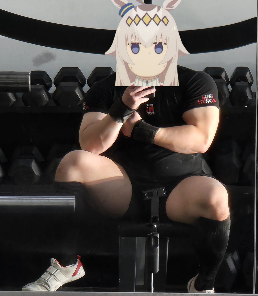 found the perfect arm angle for strongman impersonations and then lost it and never found it again 🥀