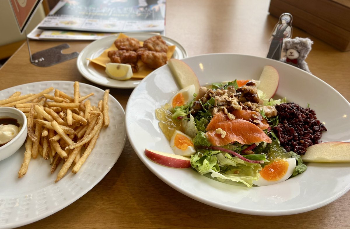 これ1人で食べようとしてるし、何ならプリンももう食べた
マ！？？？