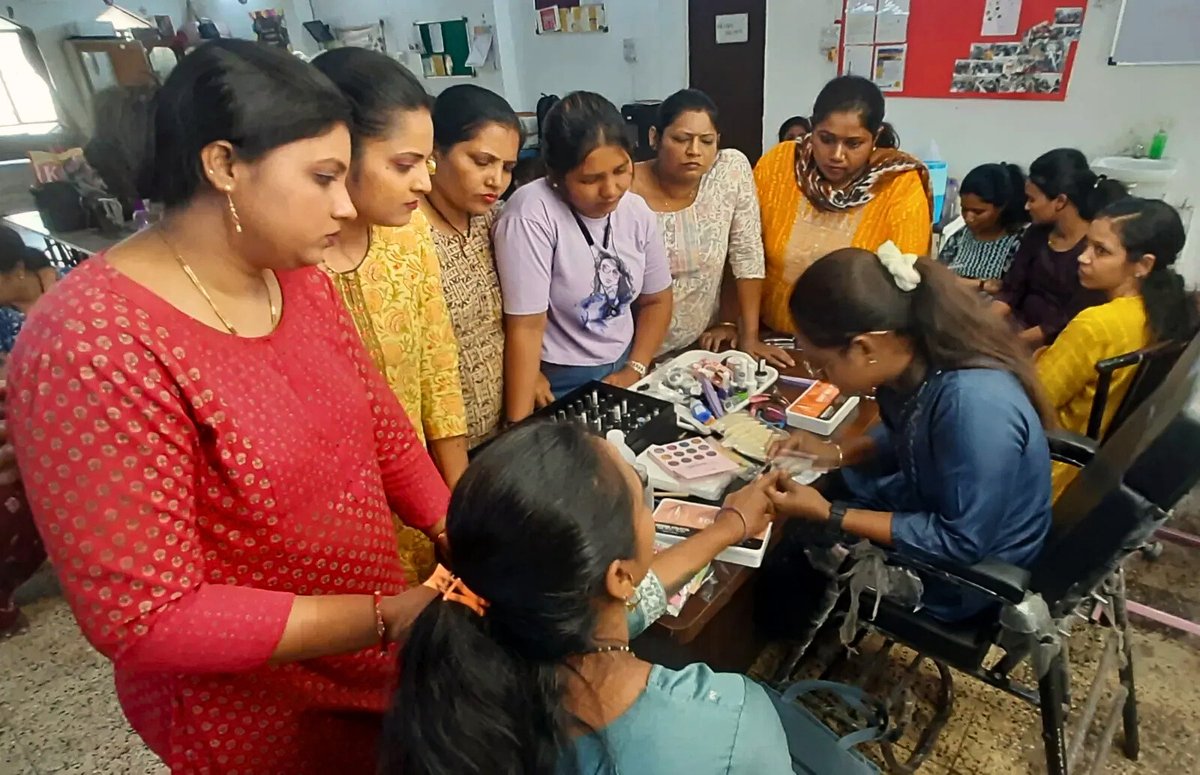 PwC_IN's tweet image. For years, Nisha Tai and her family faced numerous financial and social challenges due to her chronic health condition. That changed when she joined the #PwCIF initiative in Pune. Click to read: bit.ly/3ViY1J6
#CommunityDevelopment
