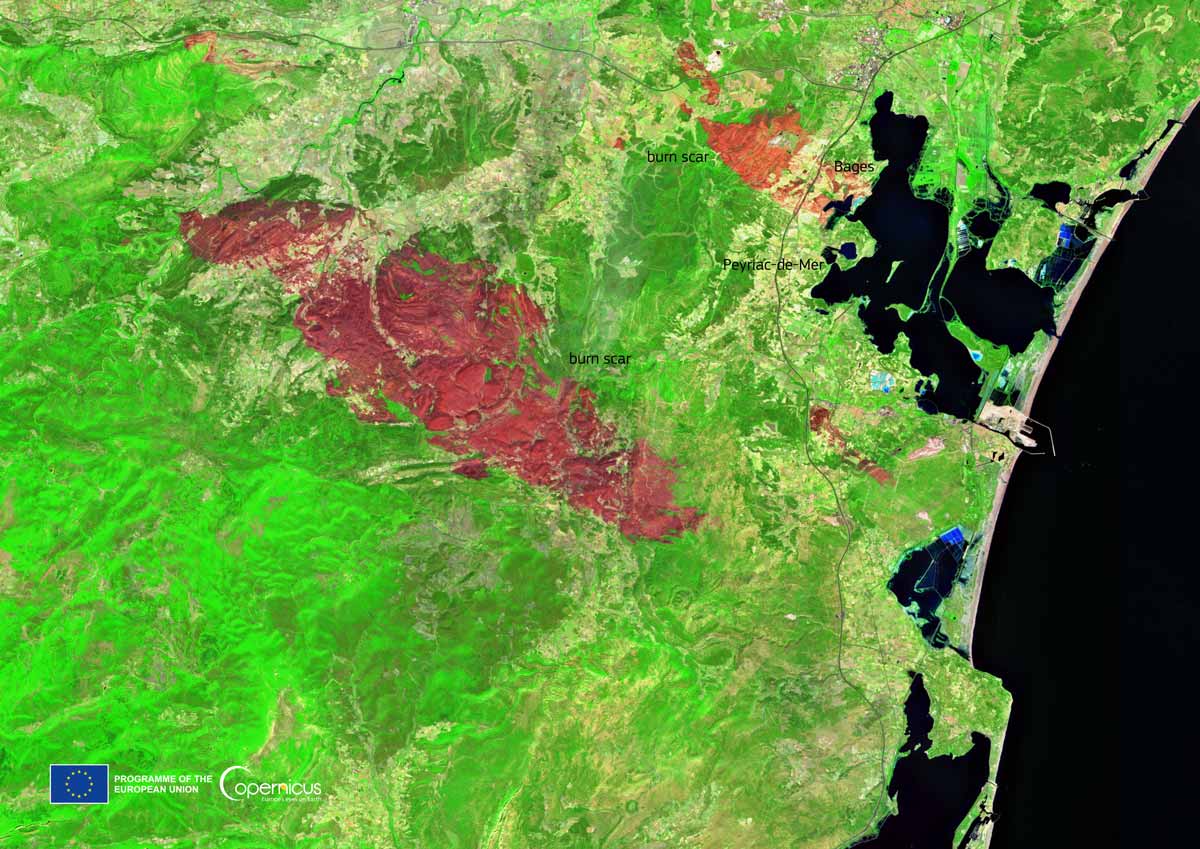 CiteEspace's tweet photo. 🧯Cette image a été obtenue par un satellite Sentinel-2. Elle montre les cicatrices des terribles incendies qui ont touché nos voisins du département de l'Aude auxquels nous adressons tout notre soutien. Le feu a parcouru 17000 hectares. 
📷UE, Copernicus Sentinel-2 https://t.co/MXNJJ5MqID
