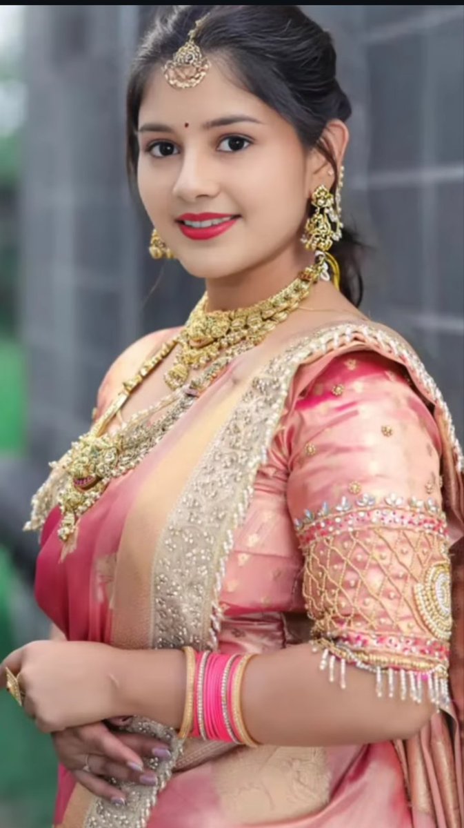 <a href="/chandr35264/">Chandra</a> பெண் இன்பமே..... 
பேசும் உனது மேல் இதழ்களை விட.... 
பேசாத கீழ் இதழ்கள்
மீதே எனக்கு பிரியம்
அதிகம் பெண்ணே.... 

இனிய காலை 💋💋💋
