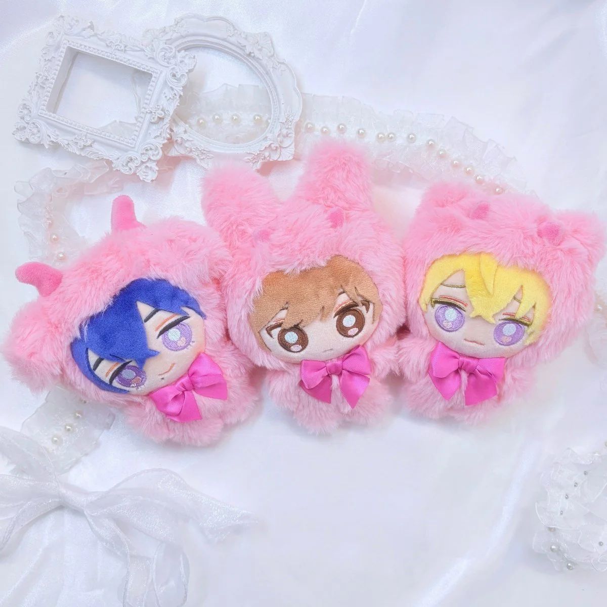 🎀『こんなの運命じゃないから
　　　　勘違いしないで』× LAFARY🎀

ちふゆ先生（<a href="/tihuyumo/">ちふゆ</a>）の大人気漫画が
オンラインサイト限定で商品化💕 
🛒❥x.gd/JEZ9r 

ゆるふわなホワイトヴァンパイアになった
悠然、銀河、光悦がかわいすぎる 🤍