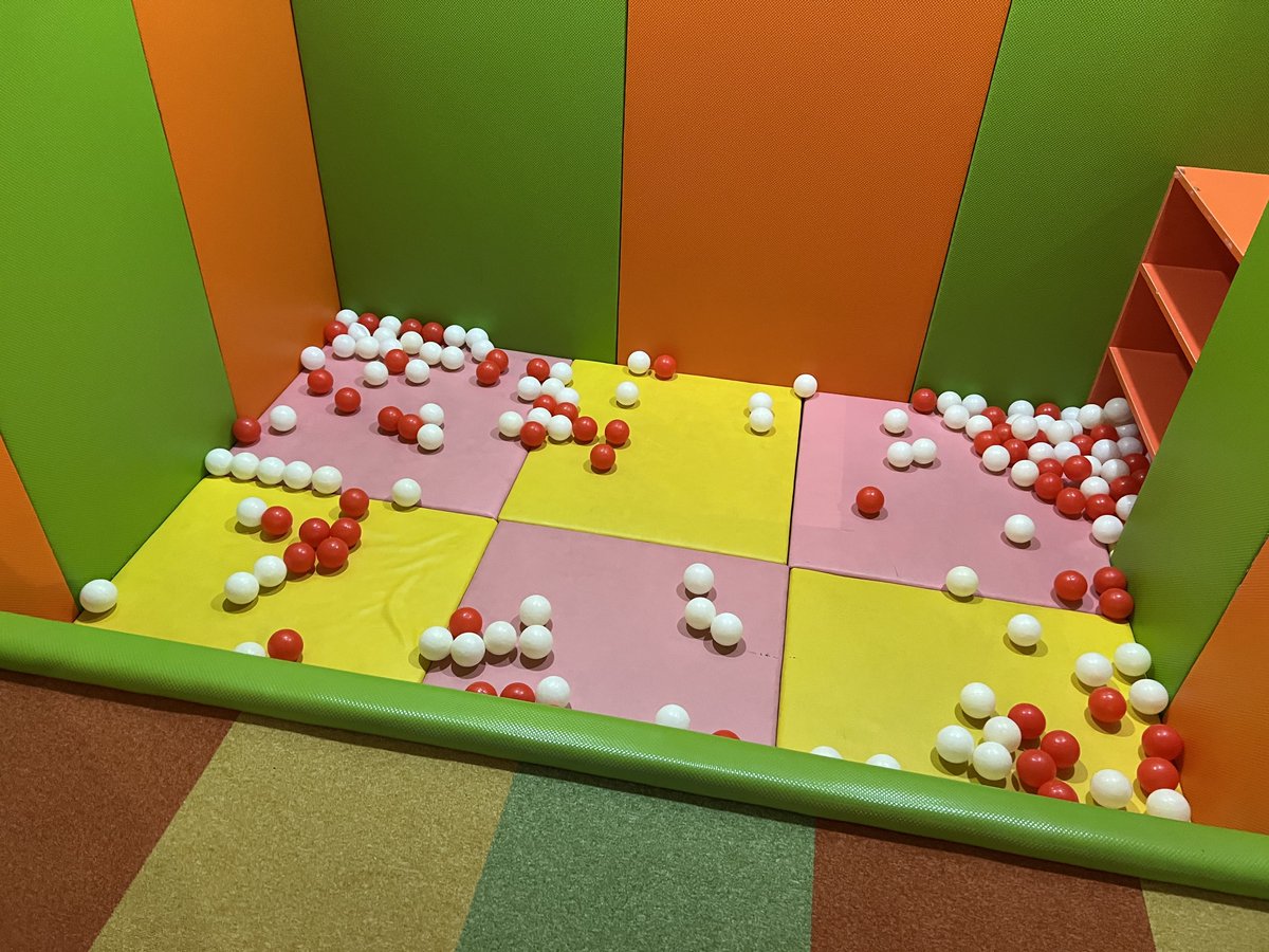 は？カラオケ入ったら勝手にキッズルーム通されてしねやWWWWWWWWWWWWWWWWWWWWWWWWWWWWWWWWWWWWWWWWWWWWWWWWWWWWWW