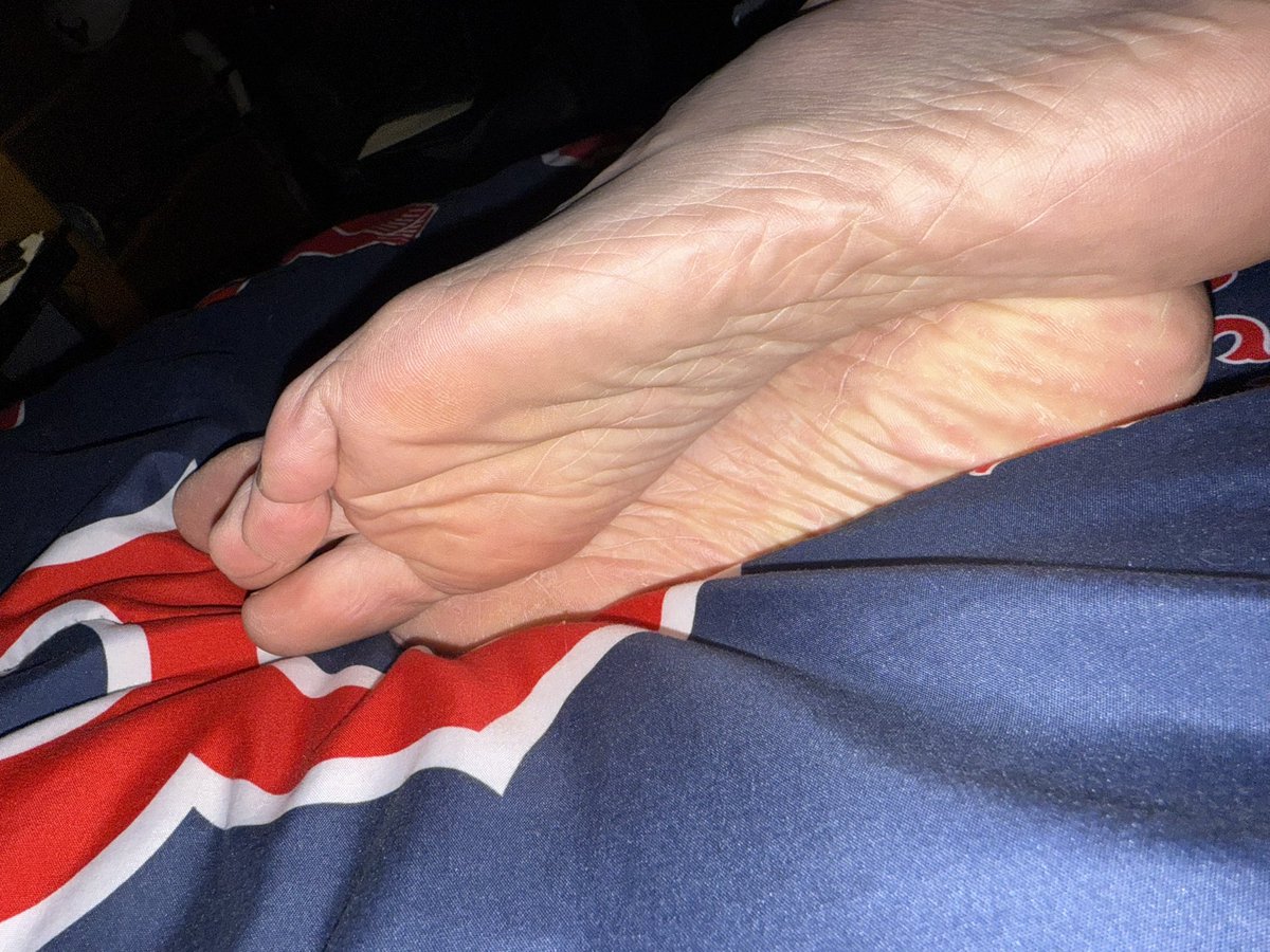 joshistheKing2's tweet photo. #Master #King #feetworshi̇p #feetfetısh #feetِ https://t.co/yVAs9yrO8p