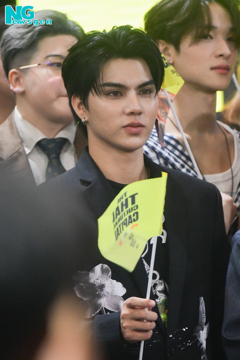 "ฟอร์ด ฐิติพงศ์" ในงาน "Siam Center #รักเธอประเทศไทย " ✨
 
LOVEYOUTHAILAND X FORTFTS
#SiamCenter
#FortFTS