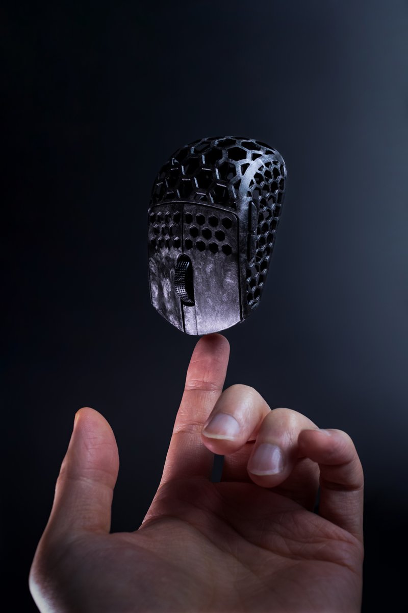 Playing with some AIR.🌬️
Thank you <a href="/Darmoshark1/">Darmoshark Official</a>. I love my original M5 and I think you guys hit a homerun with this CF version. Beauty.