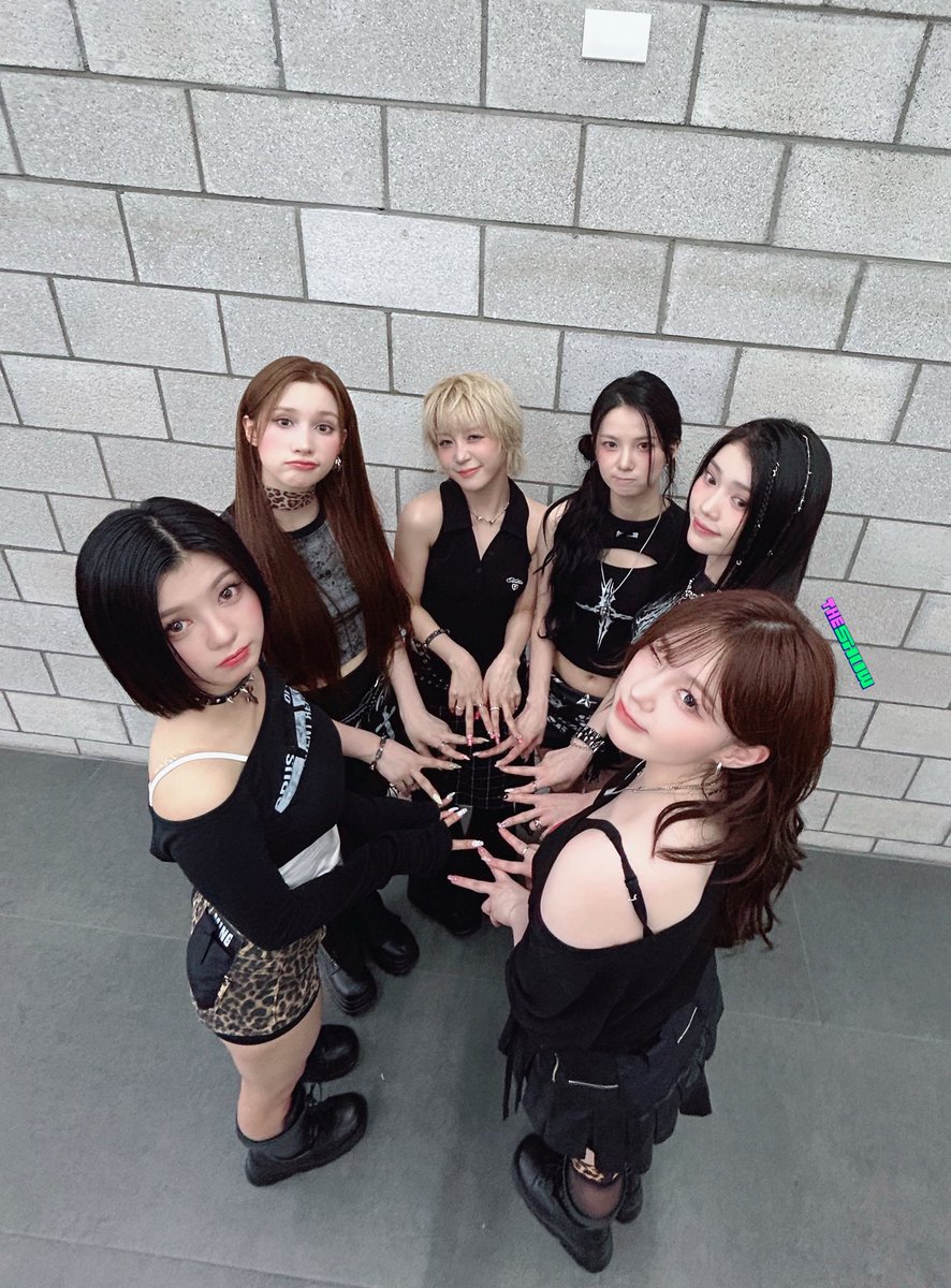 #케플러 진짜 악동 소녀들 다 됐네요…
ㄴ케플러의 악동 소녀적 모멘트를 보고싶다면?
👉 #BUBBLE_GUM 을 들어보세요
    ㄴ 나가
        ㄴ나갈 수 없는 케플러의 매력을 보고싶다면?
            👉 #Yum 을 들어보자

#더쇼 #Kep1er <a href="/official_kep1er/">Kep1er</a>