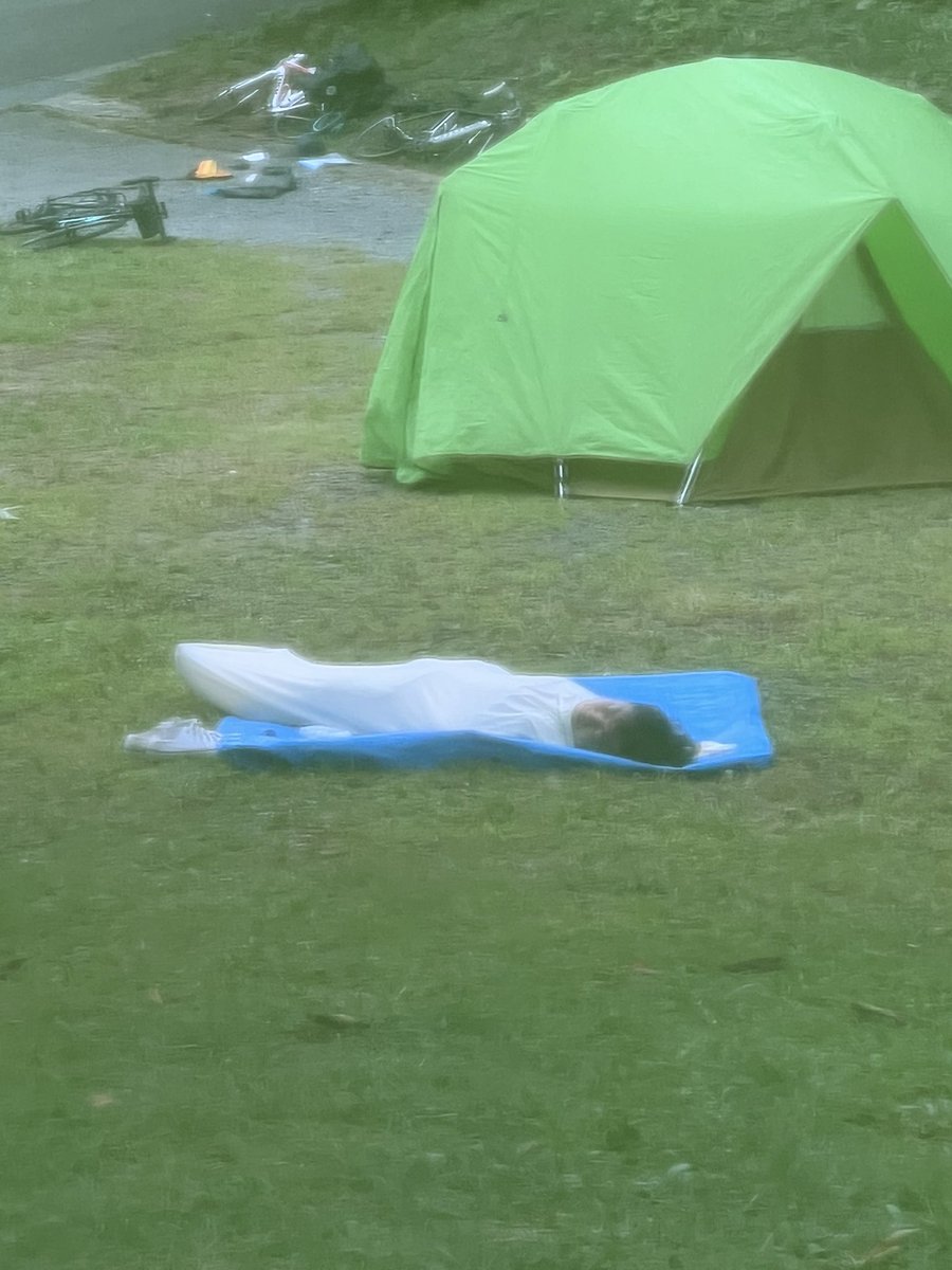 夏合宿3日目
大文字キャンプ場へ向かう道中、斜度10%以上の坂が続き、これまでで一番きつかったです
夕食がうまく作れたのが幸いです