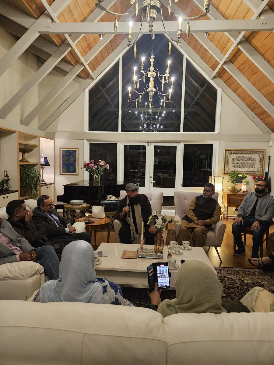 A reflective evening with literary figure &amp; sportsman Javed Nazar Sb of Sydney @ Pakistan House in Wellington; Nazar Sb recited poetry &amp; prose; participants benefited from his experience with Kucha-e-Saqafat, and discussed plans to further promote Urdu language &amp; literature in