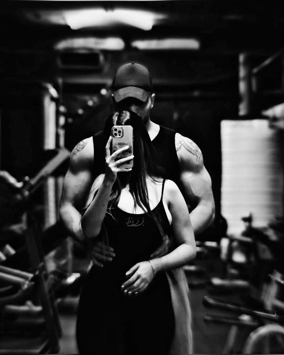 Jessikah Calvert (@heaveniytoxic) on Twitter photo 