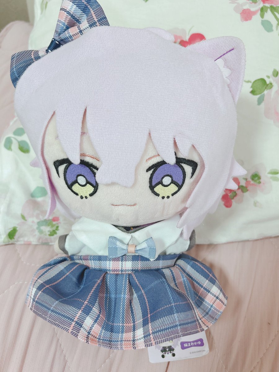 今日たまたま行った雑貨屋さんに20cmドール要ドレスが売ってて、おかぬいちゃん着れるかなーと思い試着した結果.......

いや、可愛すぎてしぬ❗️❗️❗️❗️❗️❗️❗️