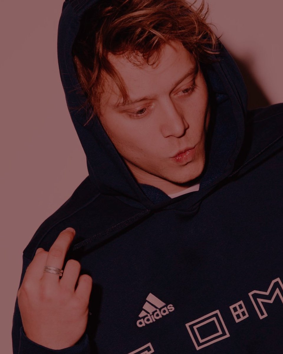 flirtingtorch's tweet image. face card /  ᅠᅠᅠᅠᅠᅠ / body card