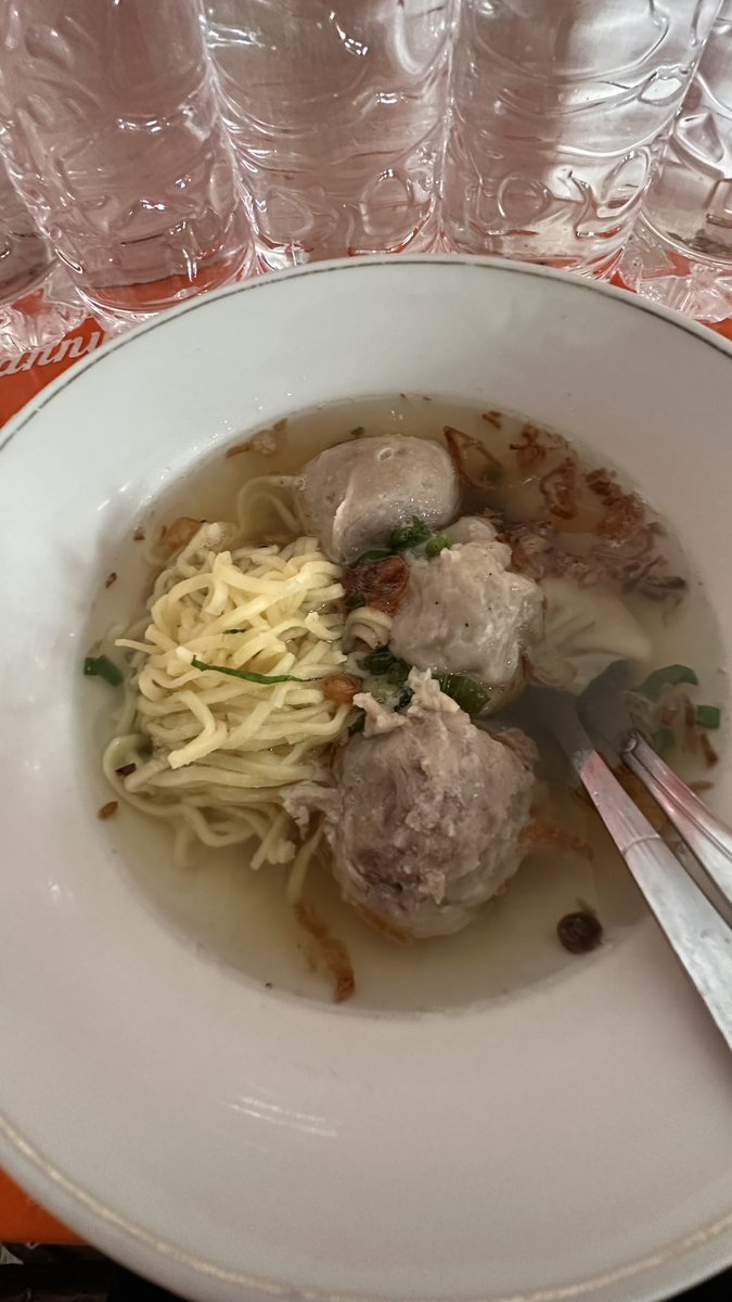 closetowhy's tweet photo. Bakso dulu, Bakso lagi, Bakso terus #ILYB #ILoveYouBakso https://t.co/mEIO8nHCfg
