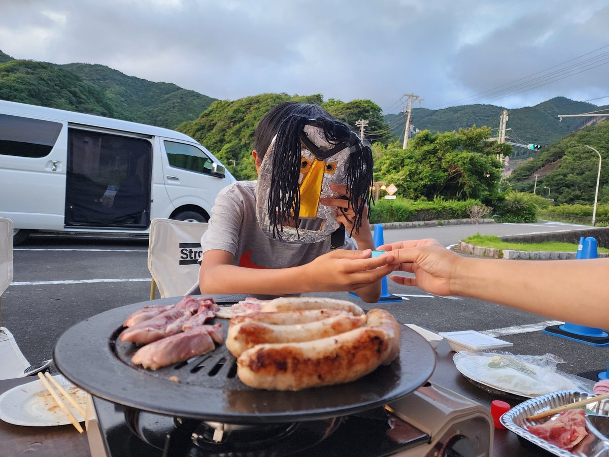 コメントで「耕一は(船員は家に帰らないから)親にならない方がいいタイプ」と言ってるのを見てとても悲しくなった。いない事で苦労かける事も沢山あるが休みがまとまってある船員だからこその家族の幸せも沢山ある。あと、子供が熱を出したりすぐにでも駆けつけたくてもそれが叶わない苦しさもある。