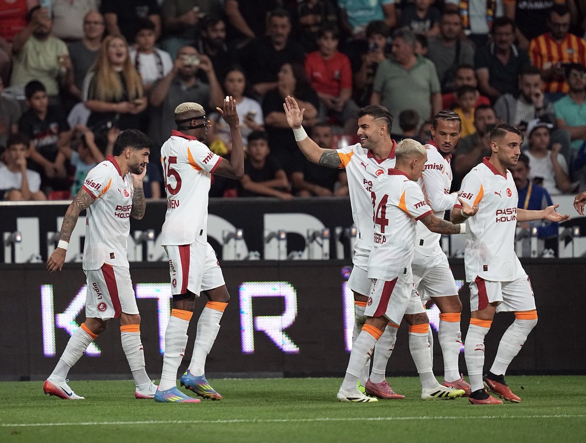 Günaydın #Galatasaray Ailesi